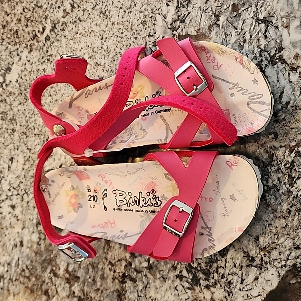 NEW Birki's pink sandal kids 2US 33eu